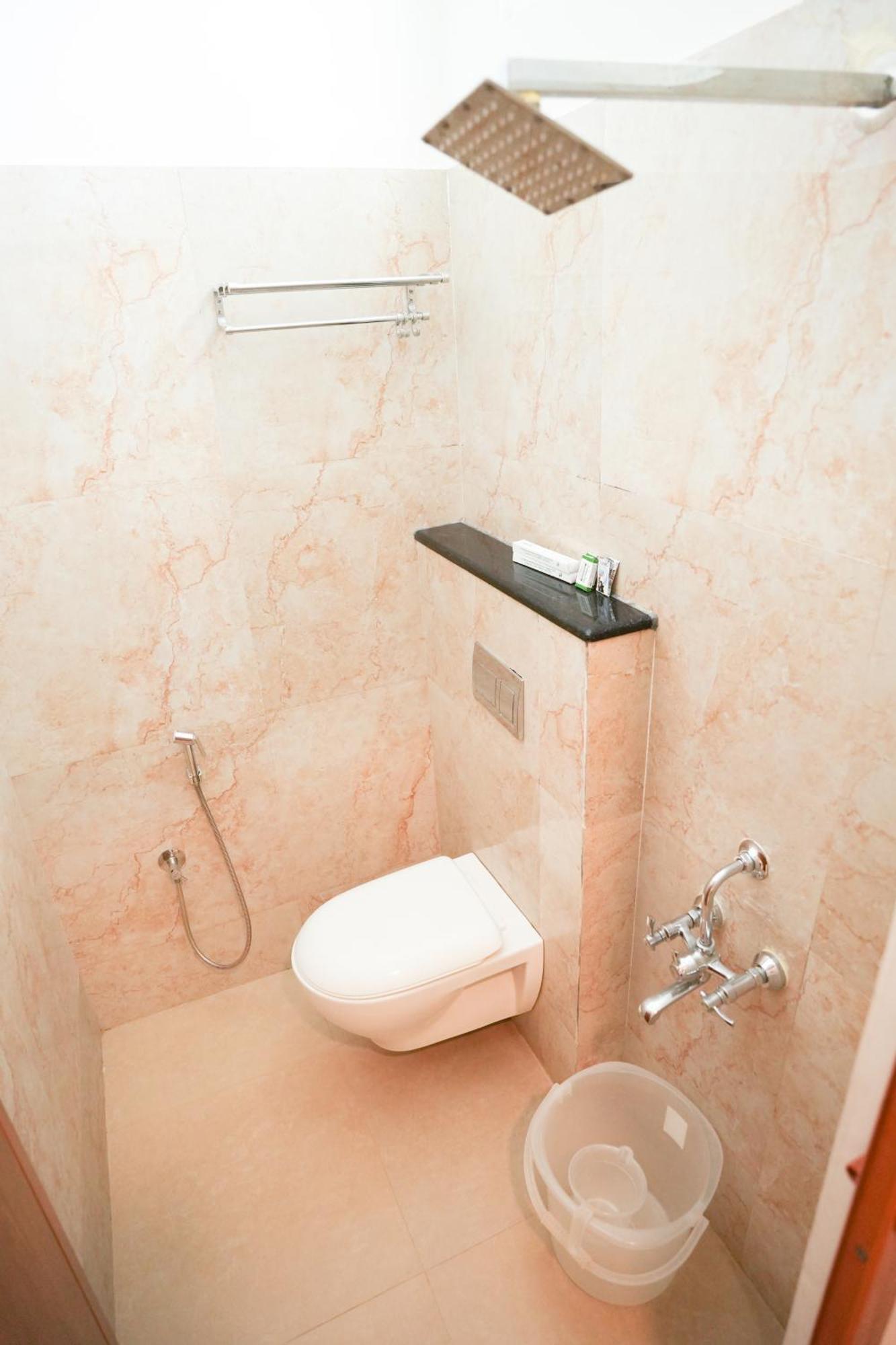 Saara Inn Pondicherry Luaran gambar